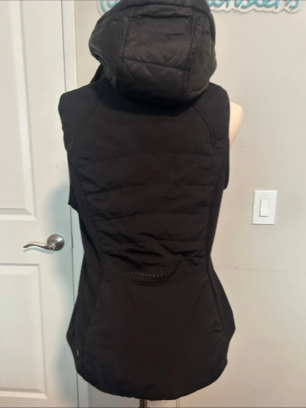 Lululemon another mile vest